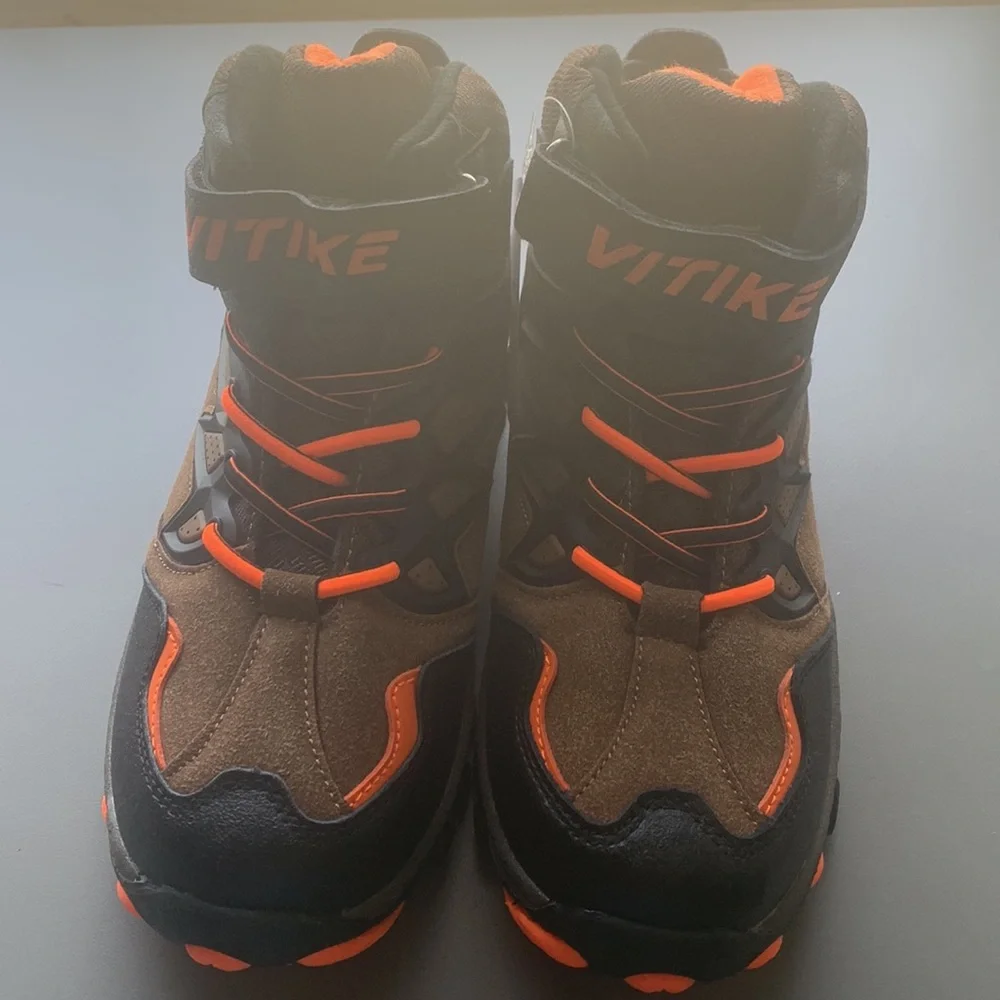 (1893) VITIKE Boys Snow Boots Hiking Shoes With Ice Cleat NWT